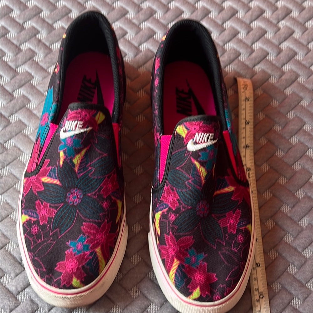 Nike Black and Pink Floral Slip-On Sneakers canvas